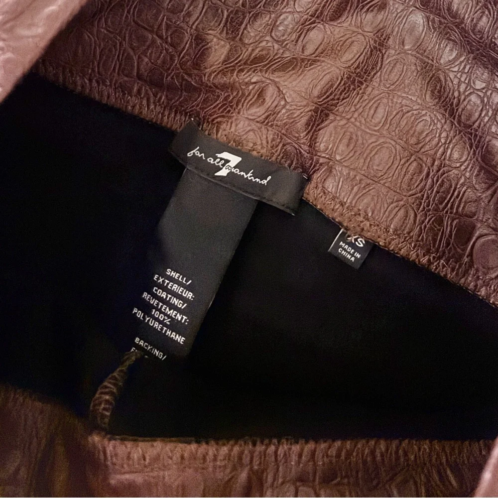7 For All Mankind Faux Croc Leggings - Picture 2 of 2